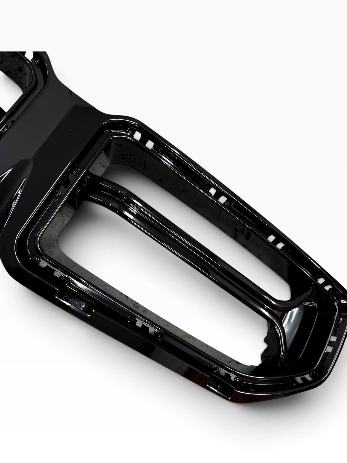 BMW G87 M2 V-Style Front Grille – Piano Gloss Black