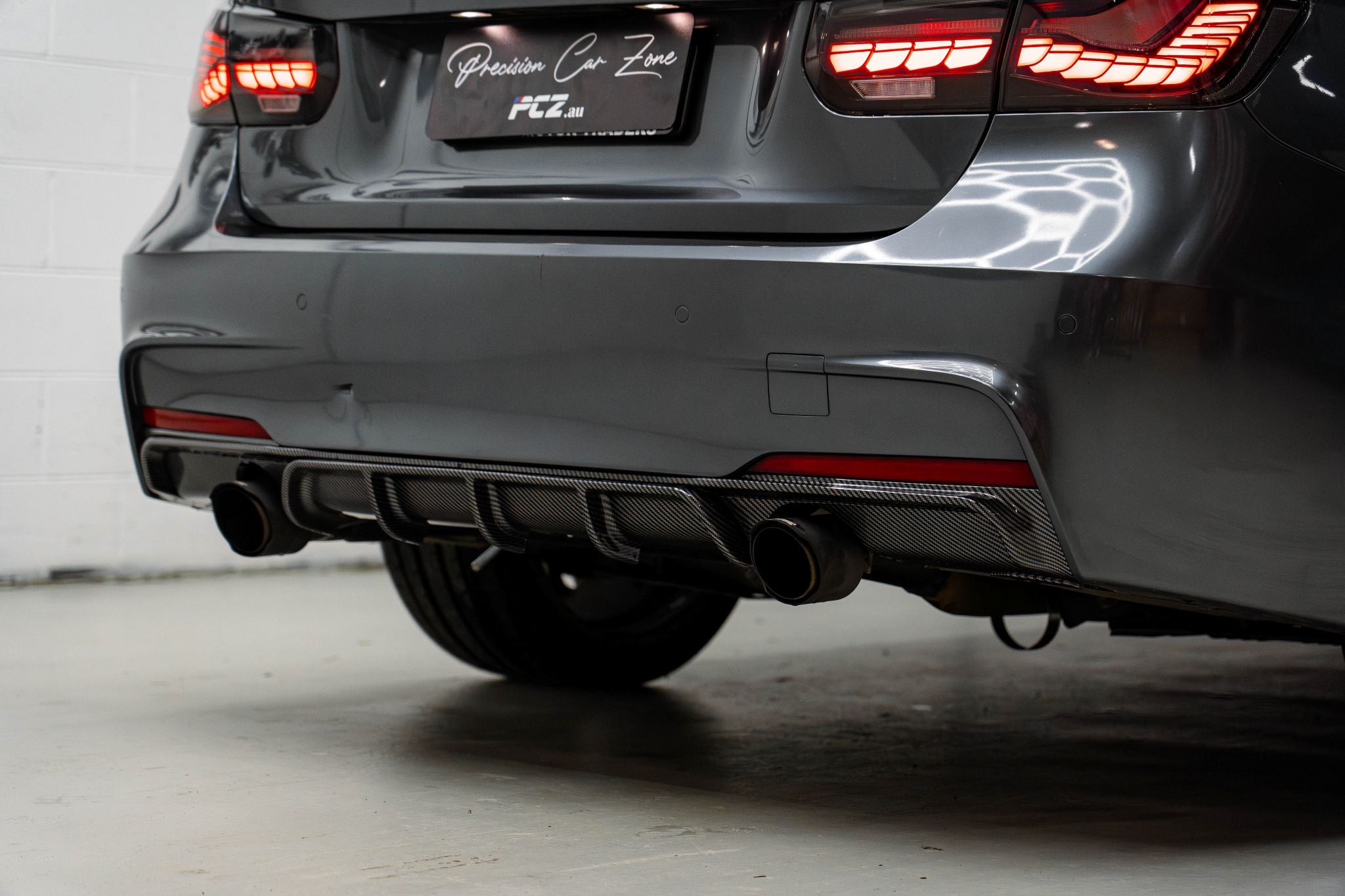 F30 M-Performance Style Diffuser Dual Exhaust Carbon Look 0-0