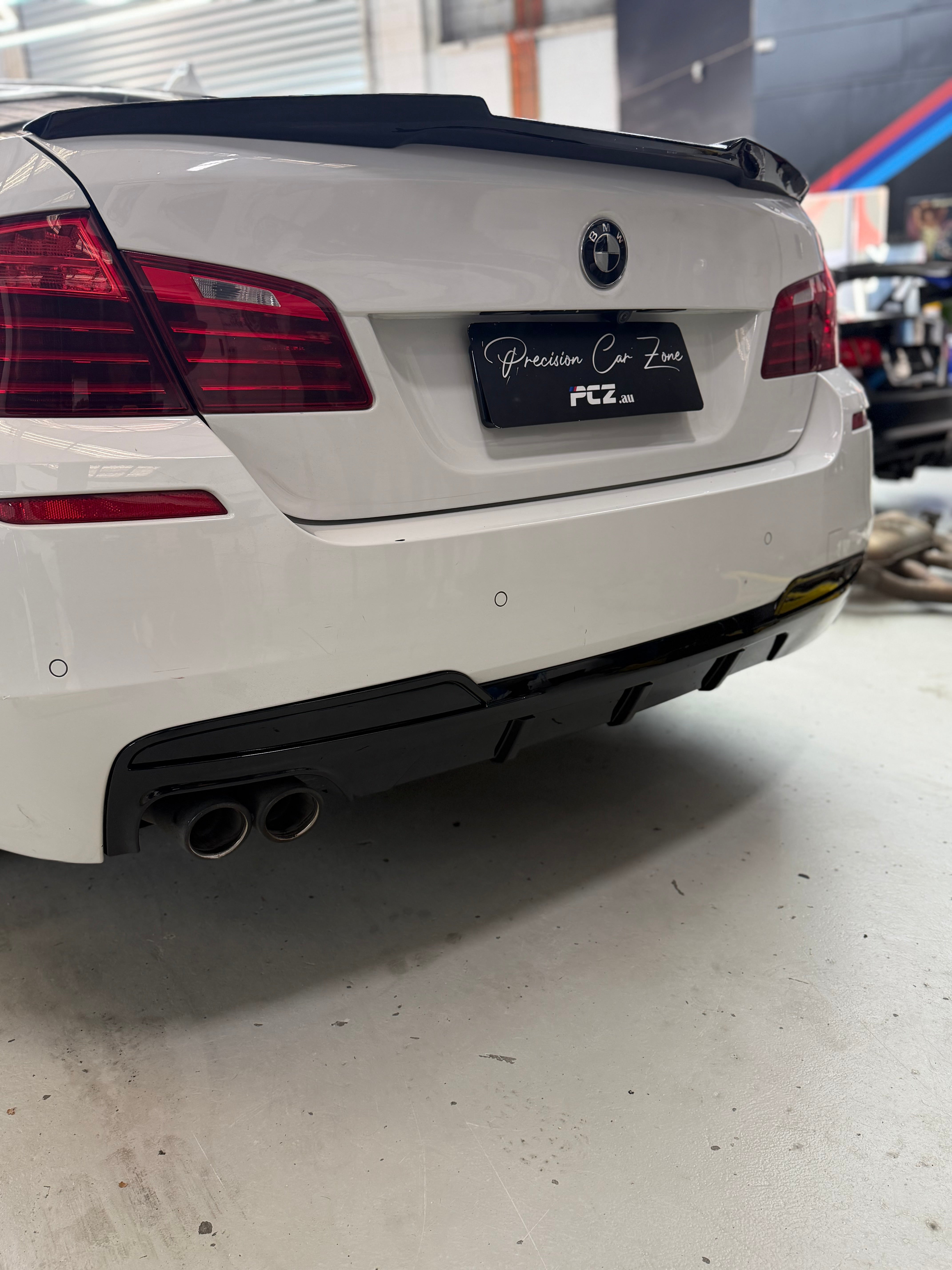 F10 M-Performance Diffuser Glossy Black Single-Exhaust Outlet