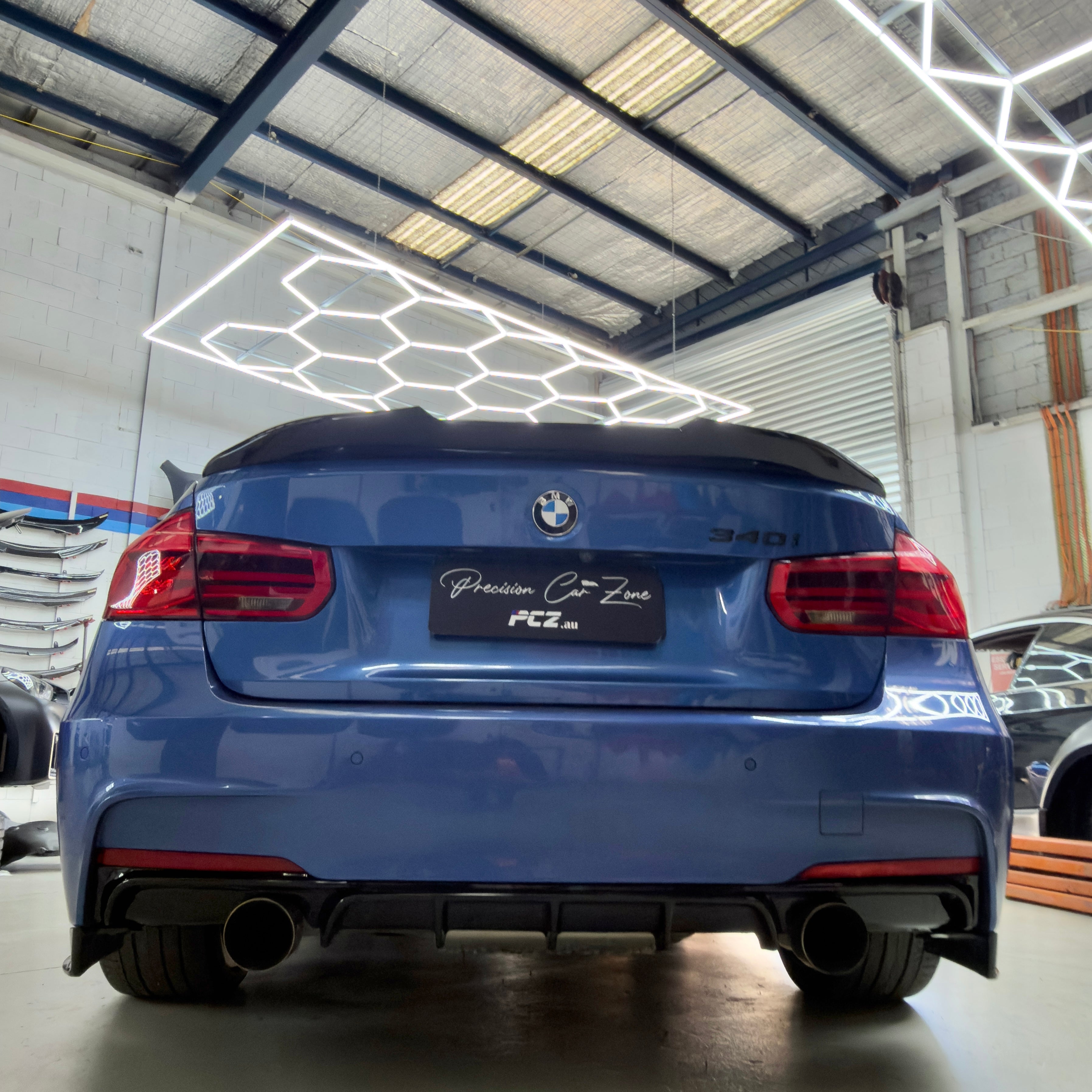 BMW F30 F31 F35 M-Performance Style Rear Diffuser | Dual Exhaust 0-0| Gloss Black