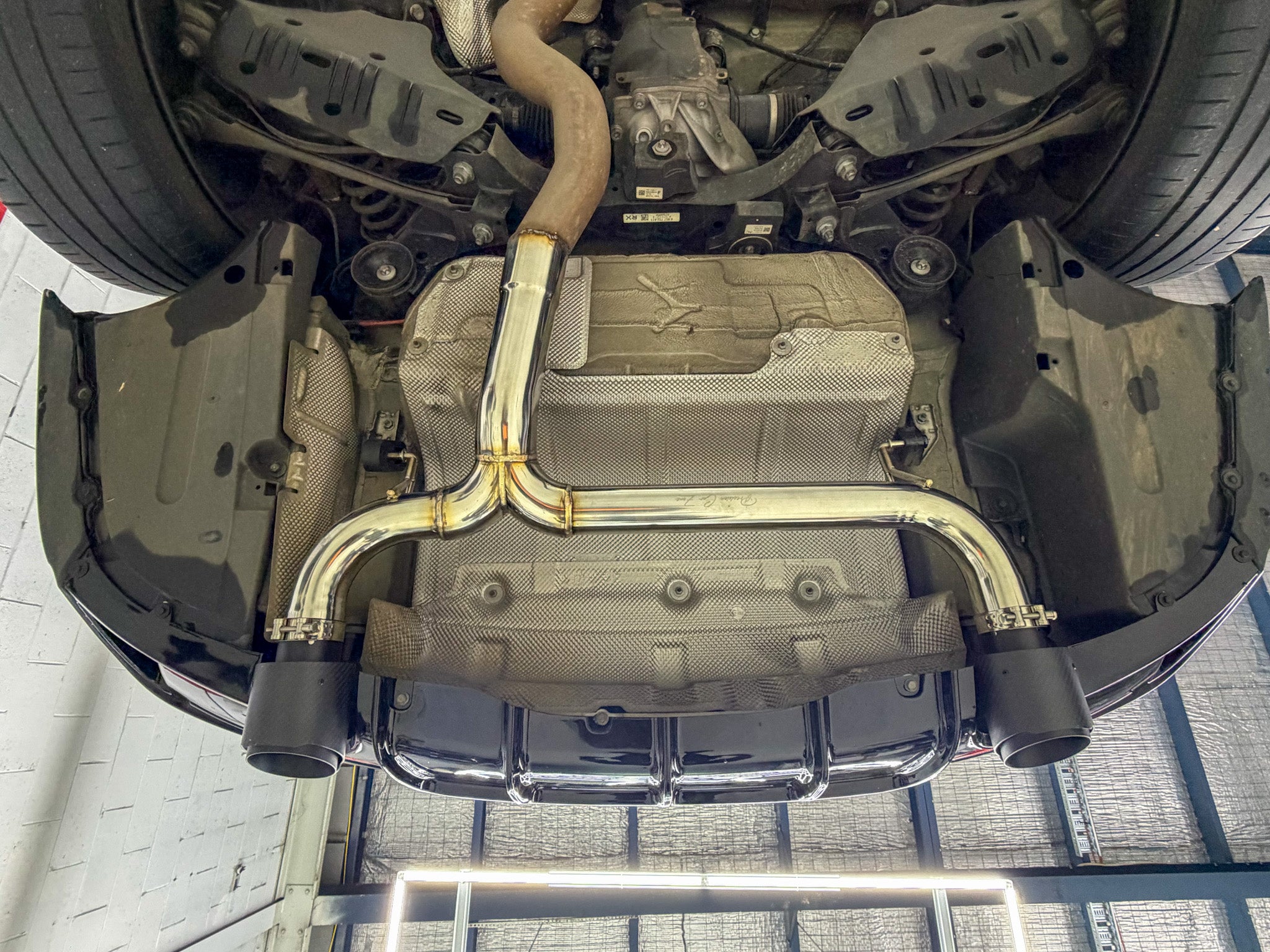BMW F30/F31/F32 Stainless Steel Connecting & Rear Pipes – Muffler Delete with 4" Carbon Black Tips