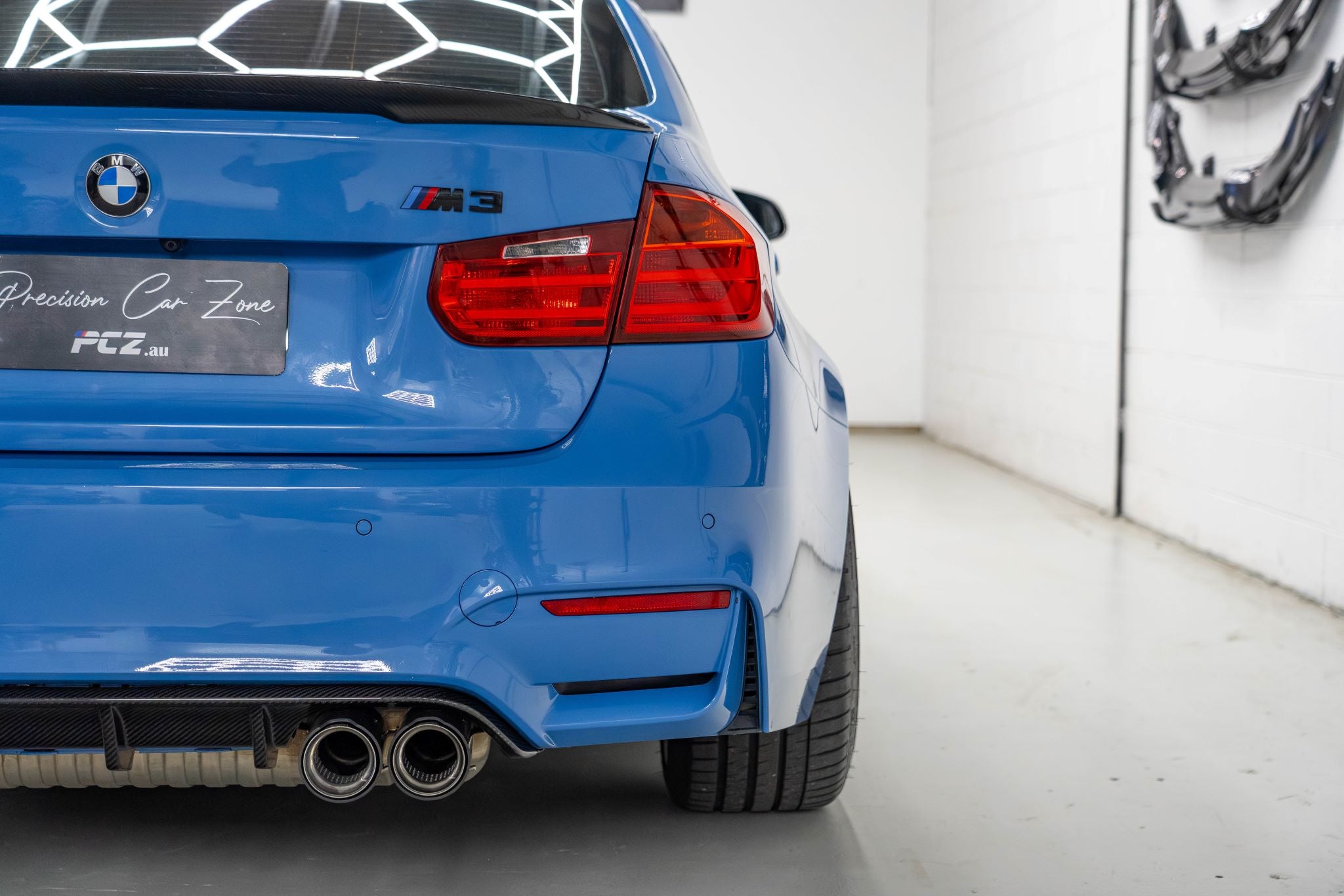 BMW M2 / M3 / M4 Carbon Fiber/ Silver Exhaust Tips with Inner Mesh