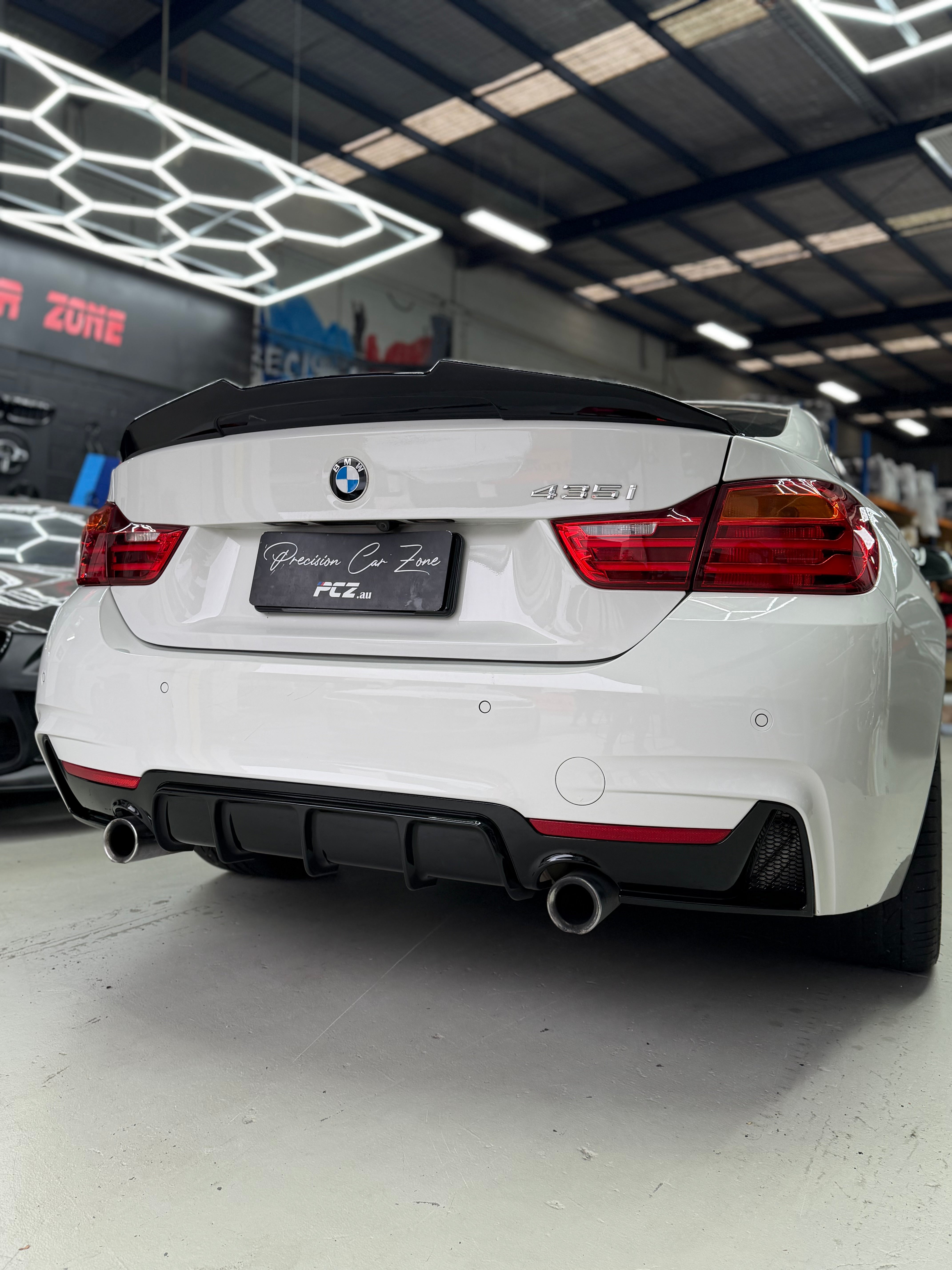 F32 F33 F36 M-Performance Diffuser (Single Dual Outlet)  Glossy Black