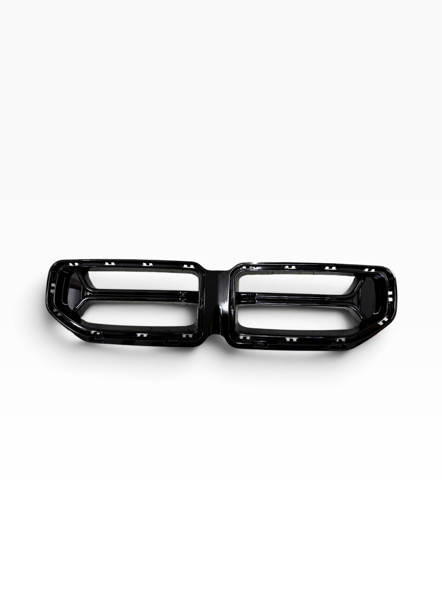 BMW G87 M2 V-Style Front Grille – Piano Gloss Black