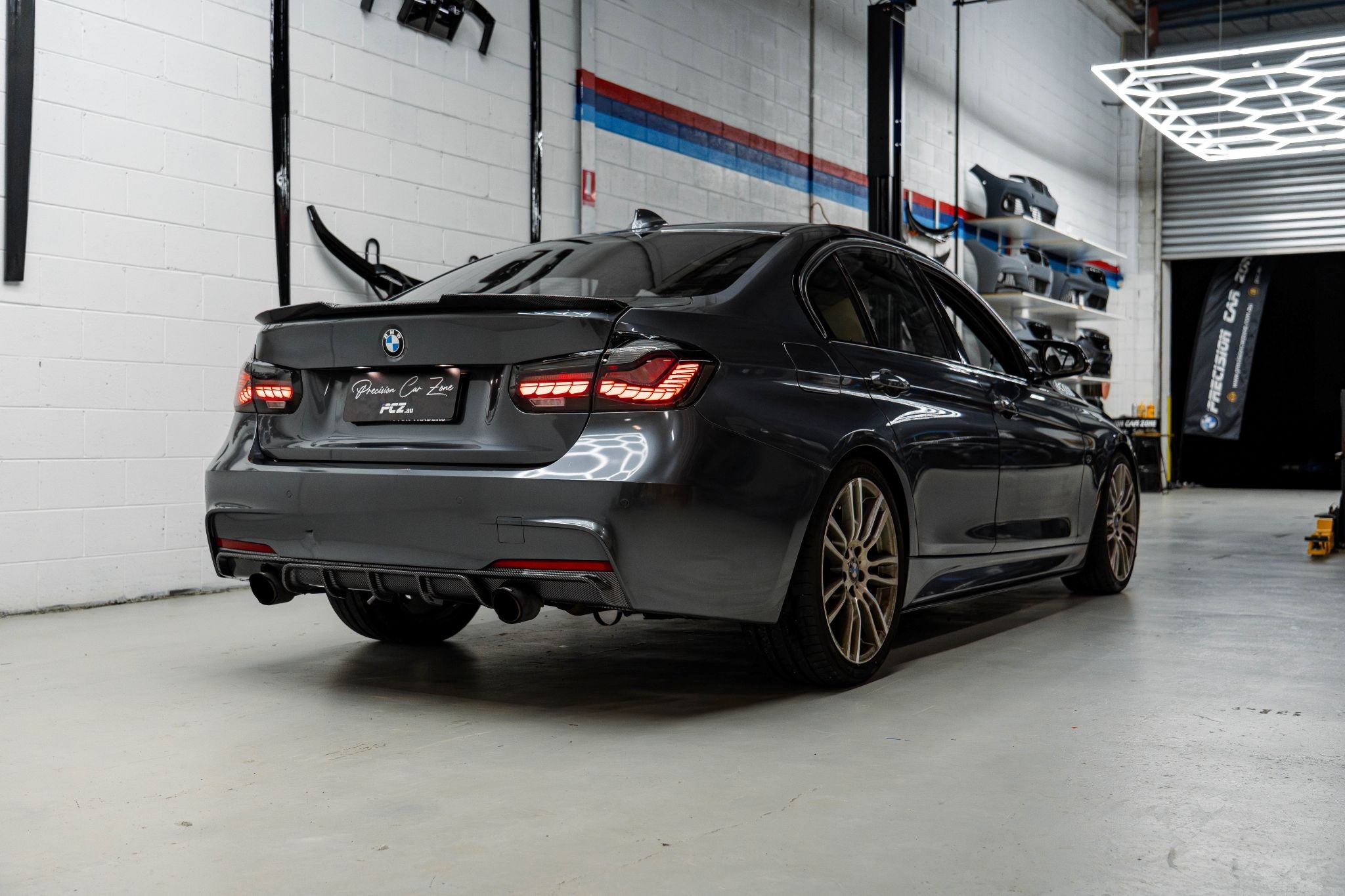 F30 M-Performance Style Diffuser Dual Exhaust Carbon Look 0-0