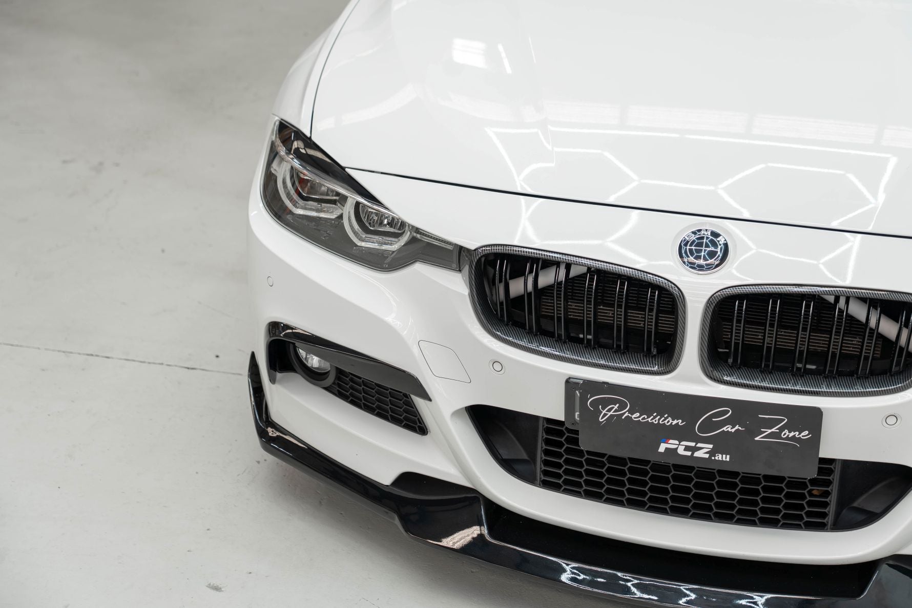 BMW GRILL BAR V-BRACES