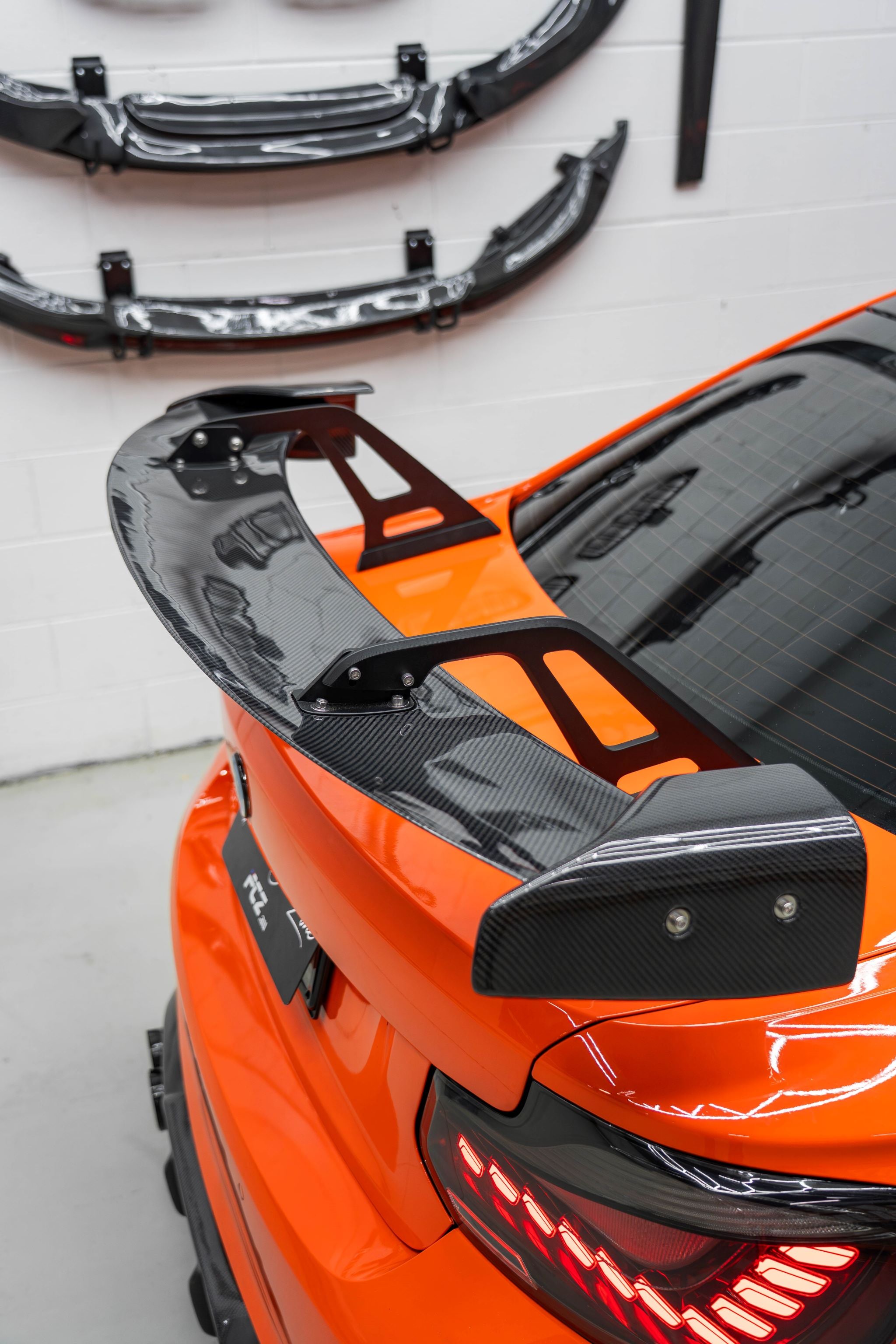 AD Swan Neck GT-Style Rear Spoiler — Carbon Fiber